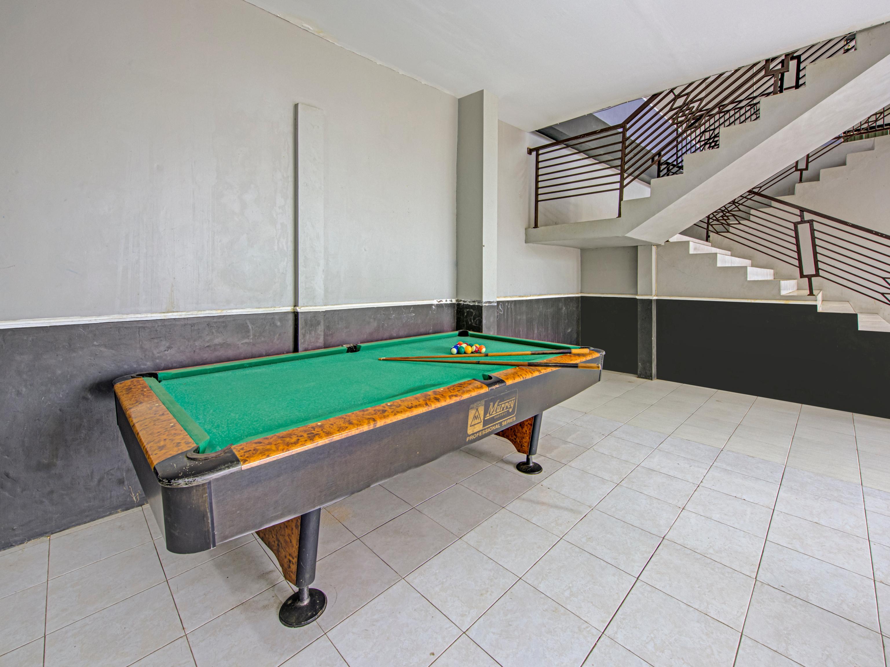 Oyo 3841 Wisma 25 Cilacap Exterior photo